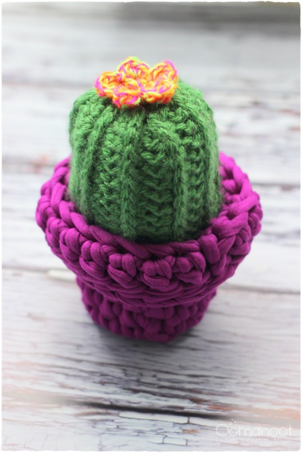 Crochet Camel Stitch Cactus | Oomanoot #cactus #crochet #free #tutorial #camelstitch